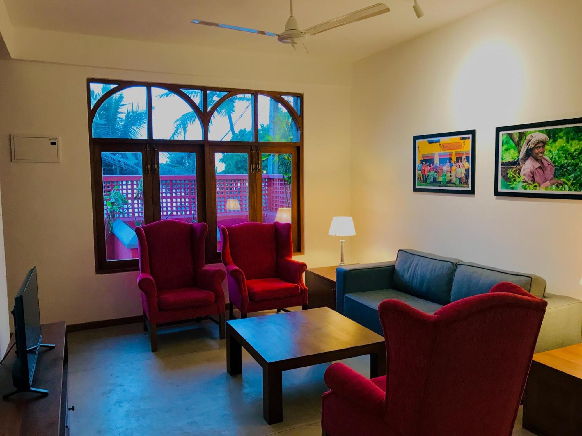 Tea Library Bed and Breakfast Hikkaduwa Εξωτερικό φωτογραφία